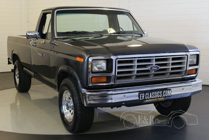 فورد f250 1983 للبيع في erclassics
