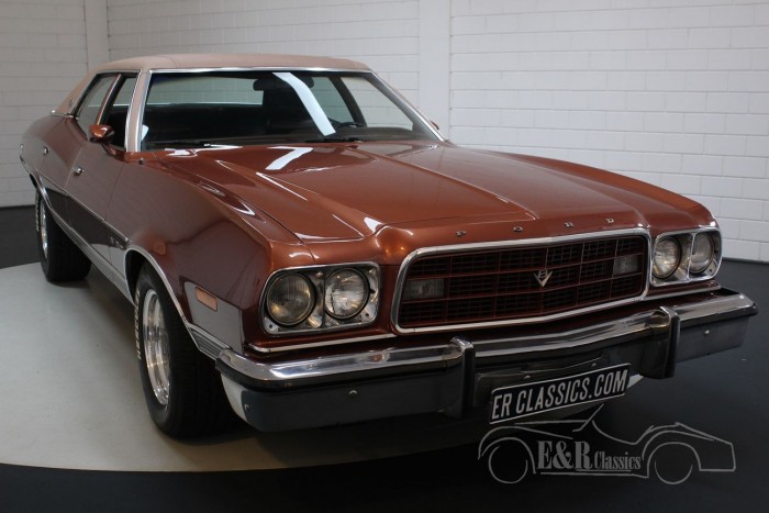 Erclassicsで販売されているford Gran Torino V8 4 Door 1973