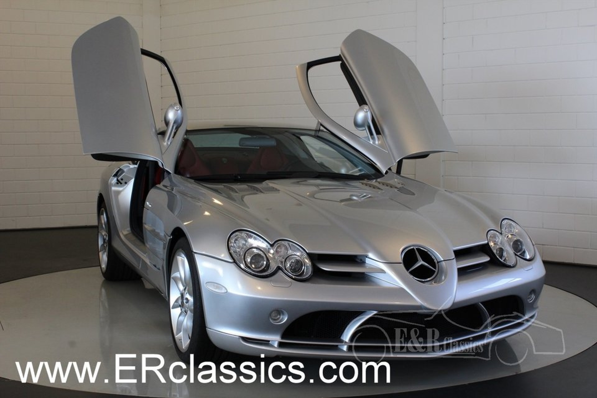 Mercedes Benz Slr Mclaren 2005 Only Driven 377 Km From New