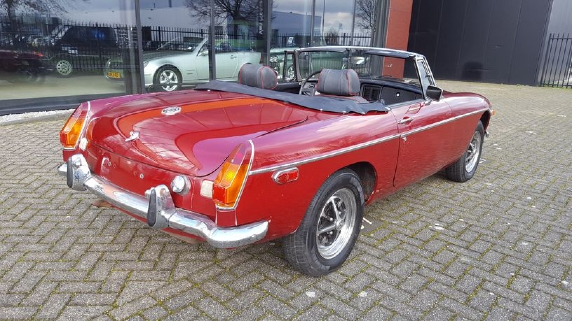 MG B Cabriolet 1978 Damask Red en venta en ERclasscis