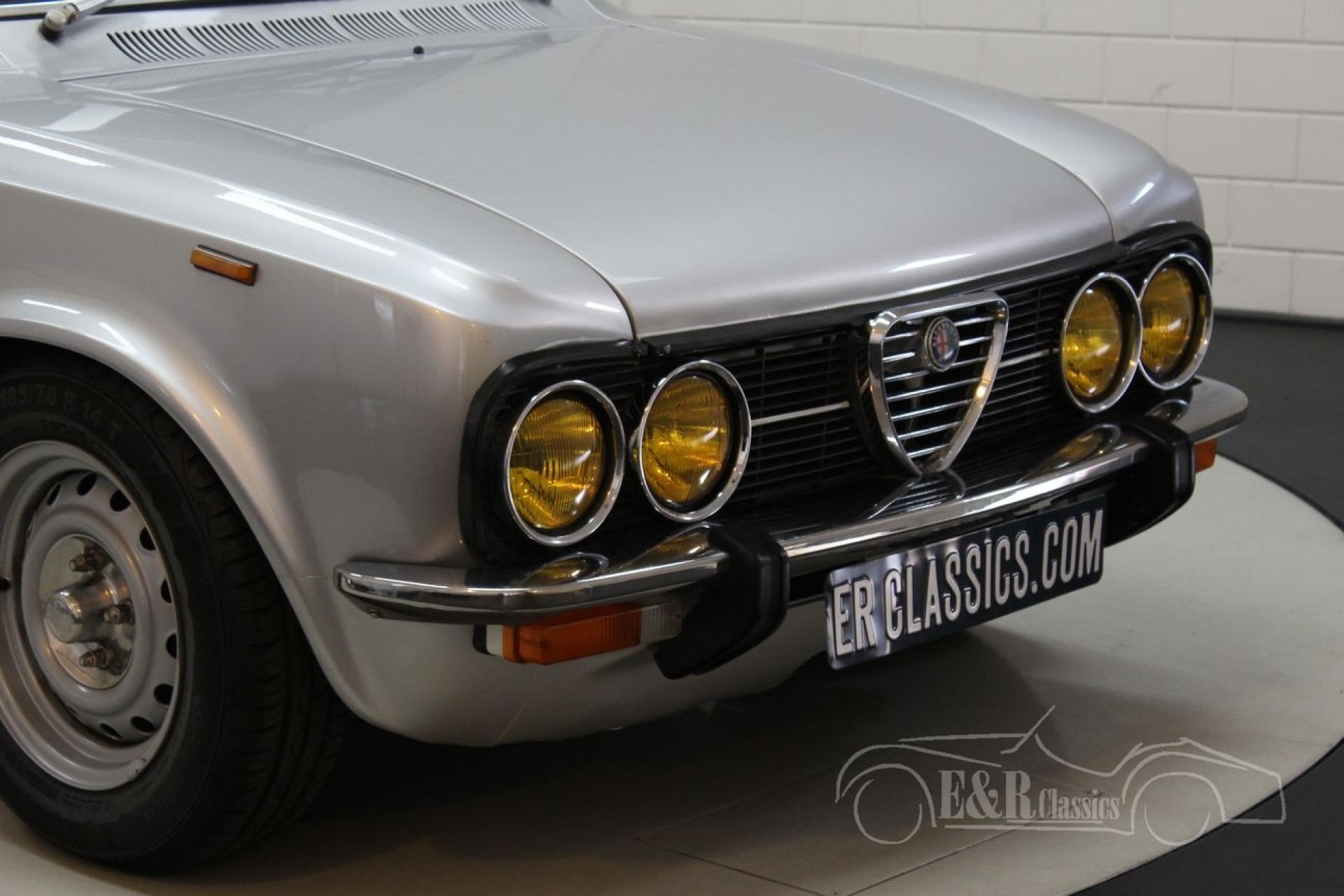 الفا روميو جوليا نوفا سوبر 1600 1977 للبيع في Erclassics