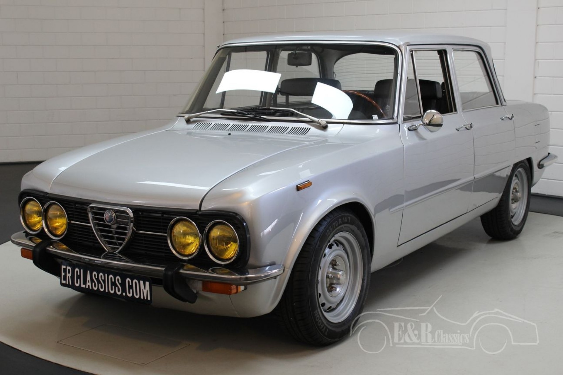 الفا روميو جوليا نوفا سوبر 1600 1977 للبيع في Erclassics