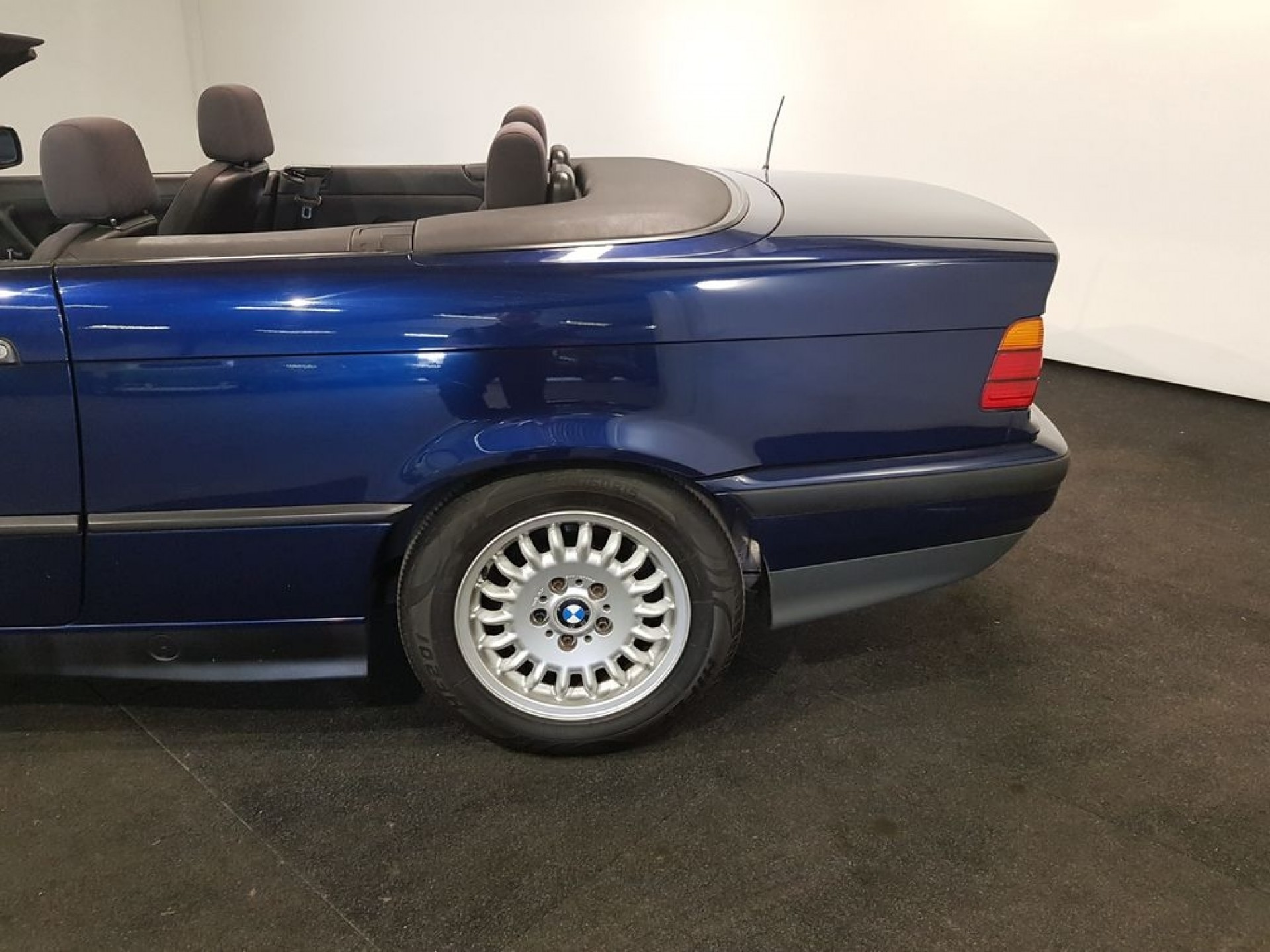 Bmw 318i Convertible 1994 Mauritius Blue For Sale At Erclassics