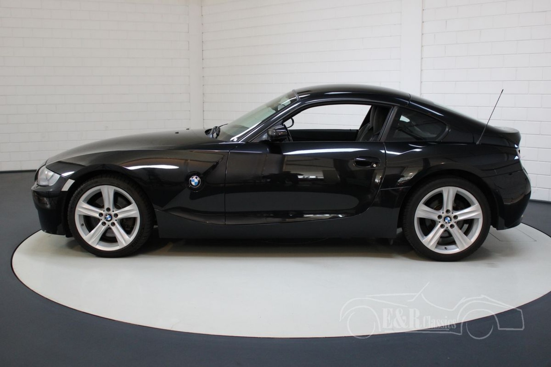 Bmw Z4 Coupe 98 840 Kilometers 08 For Sale At Erclassics Bmw Z4 Coupe 98 840 Kilometers 08 For Sale At Erclassics
