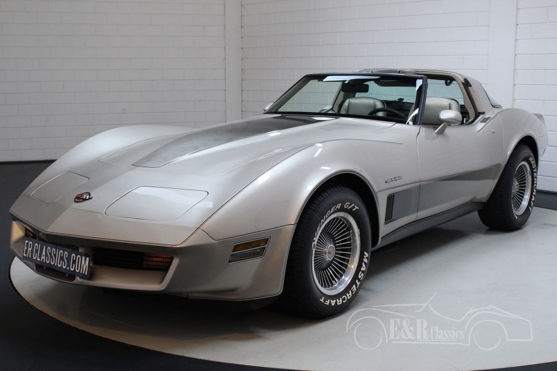 Chevrolet corvette targa