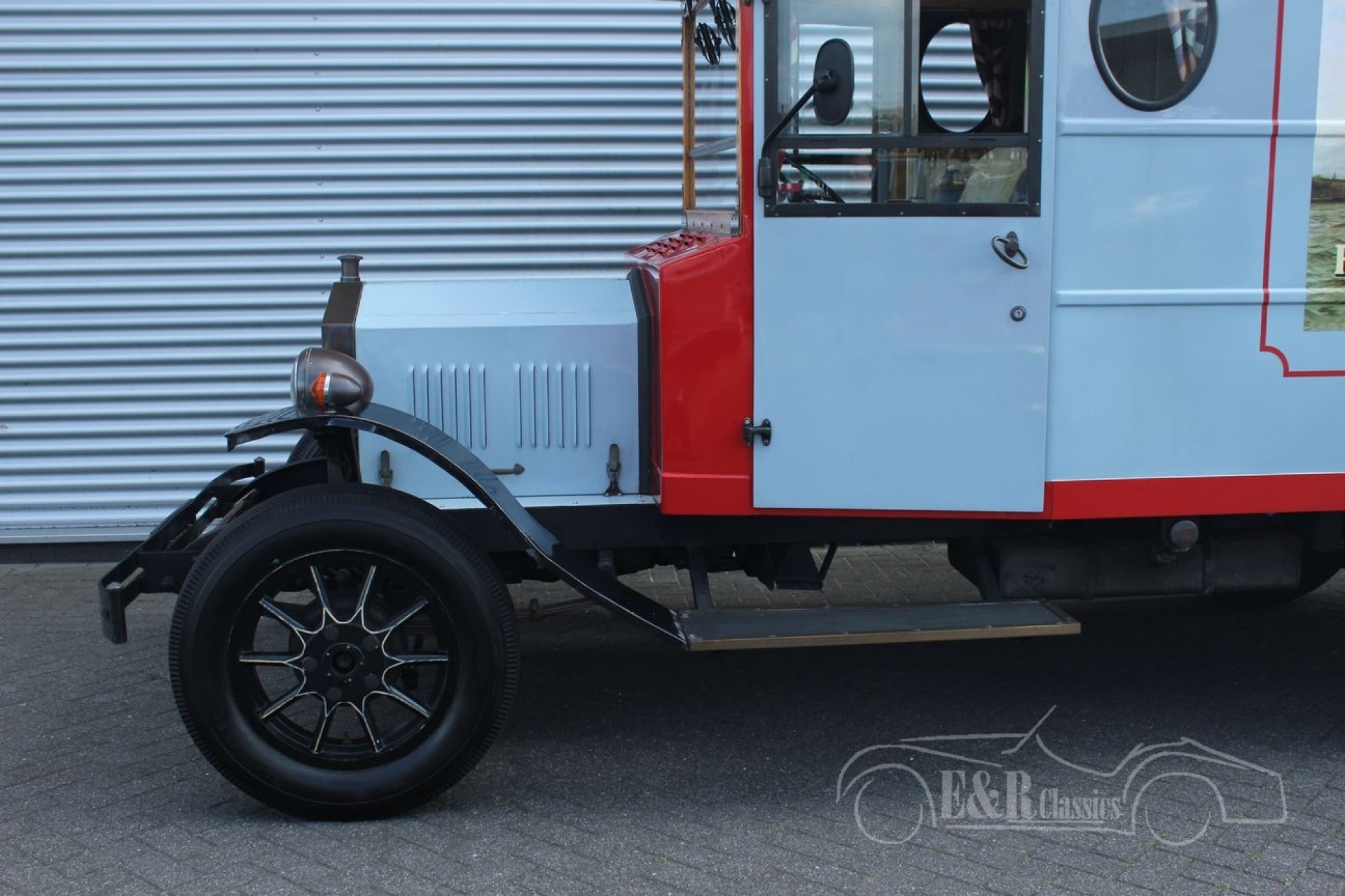 Fleur de Lys Newark 1985 for sale at ERclassics