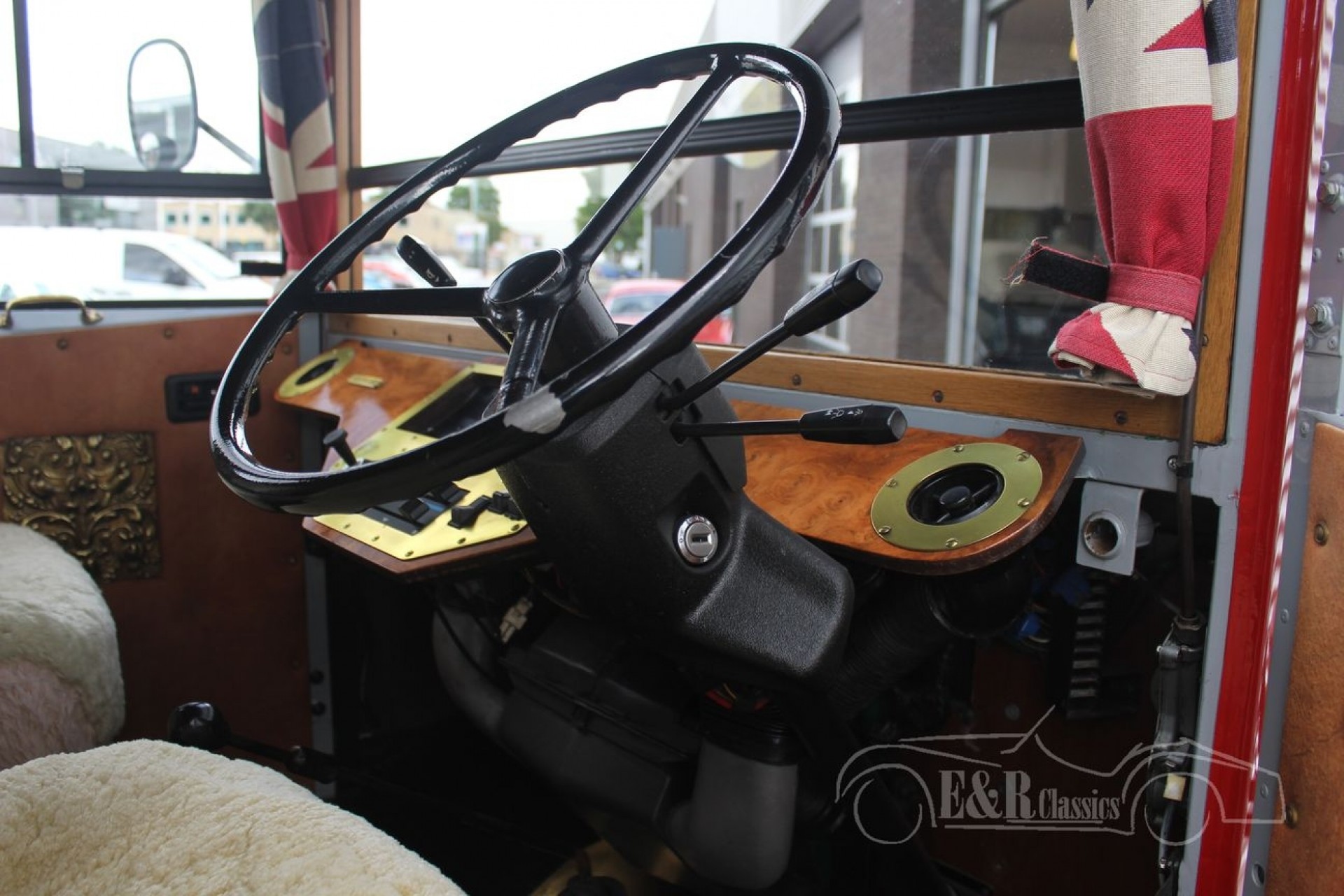 Fleur de Lys Newark 1985 for sale at ERclassics