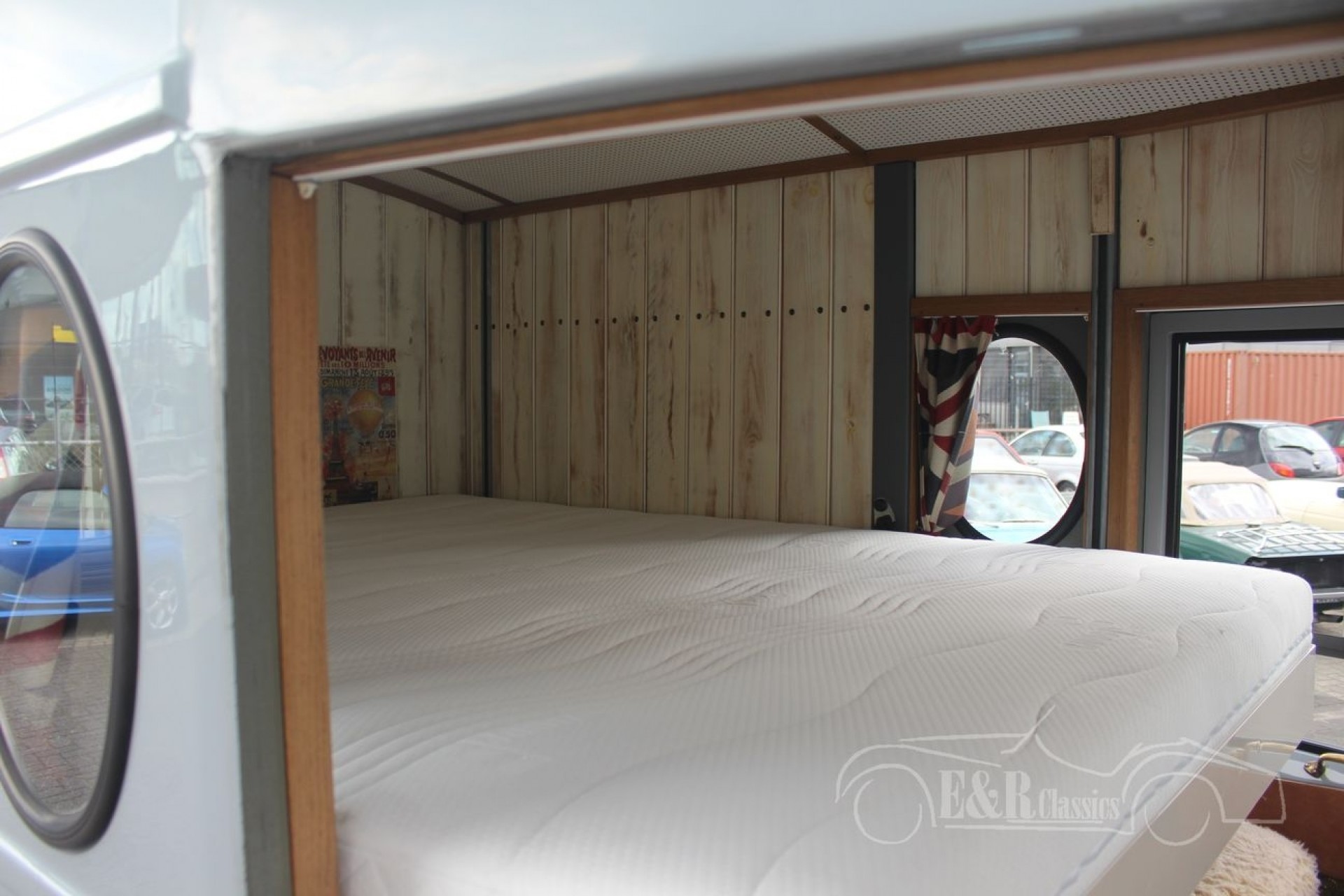 Fleur de Lys Newark 1985 for sale at ERclassics