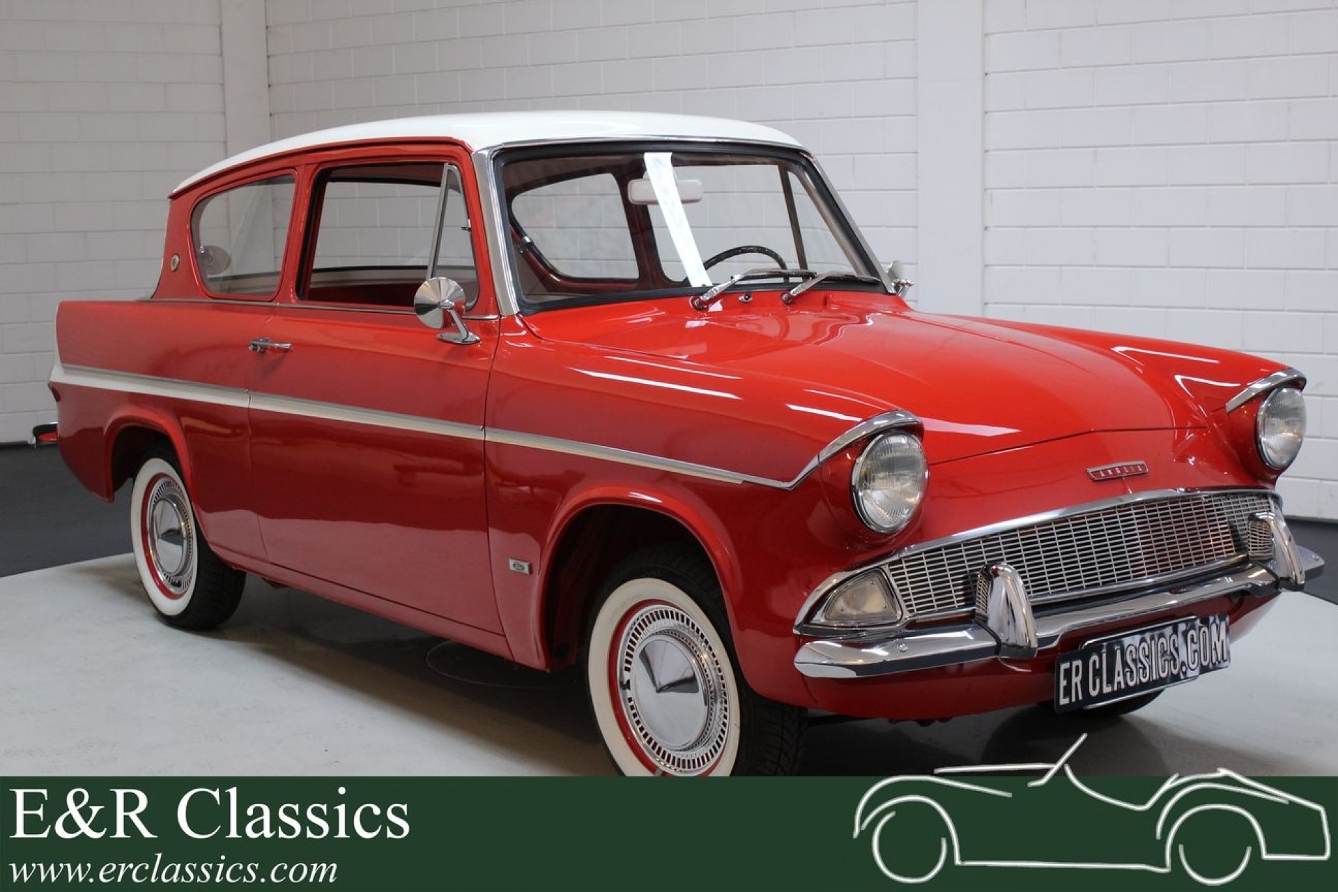 Erclassicsで販売されているフォードアングリアスポーツマン1964 Erclassicsで販売されているフォードアングリアスポーツマン1964