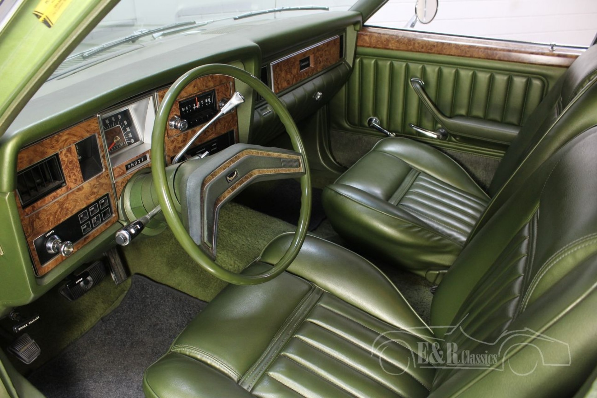 Erclassicsで販売されているford Granada 5 0 V8 1975 Erclassicsで販売されているford Granada 5 0 V8 1975