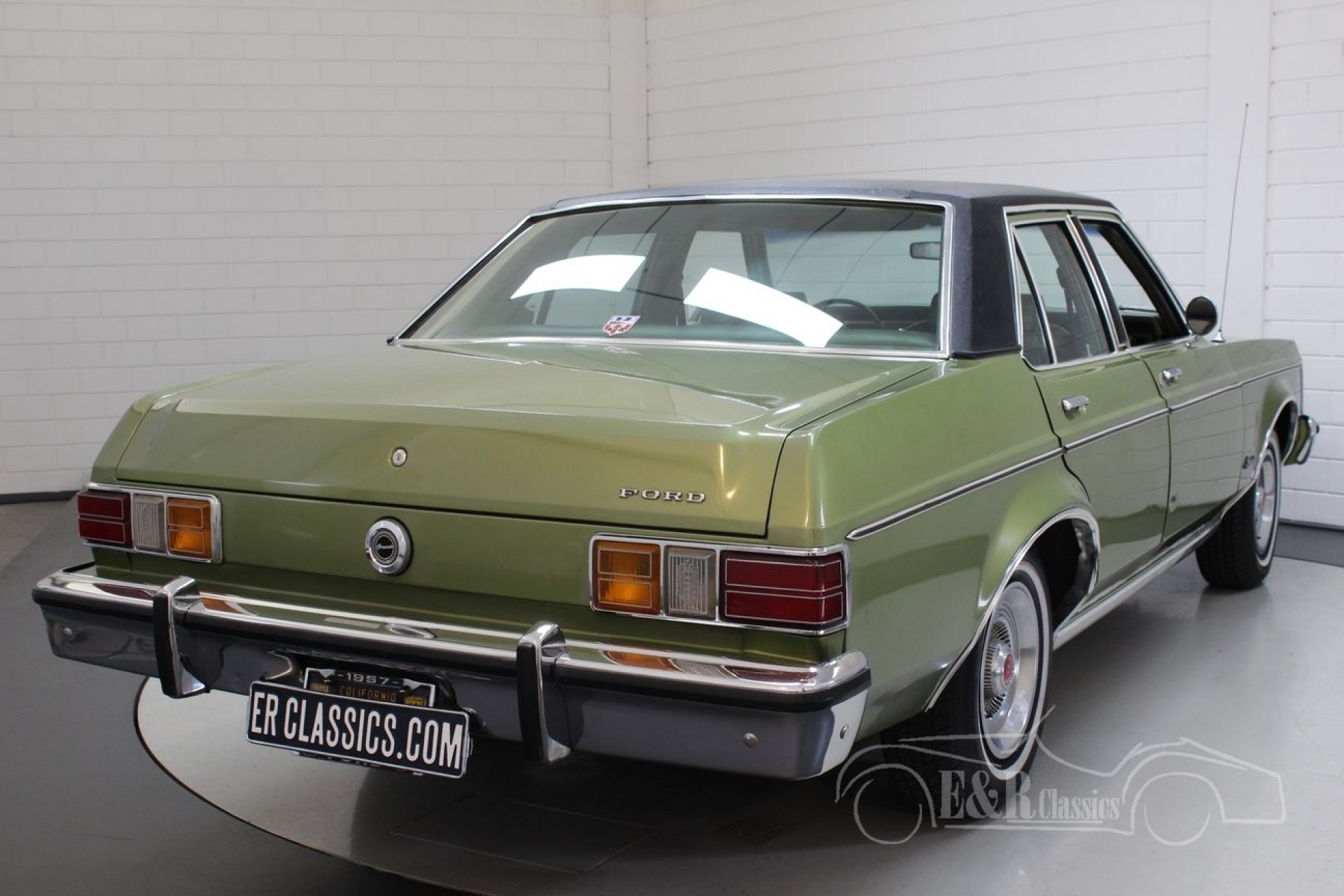 Erclassicsで販売されているford Granada 5 0 V8 1975