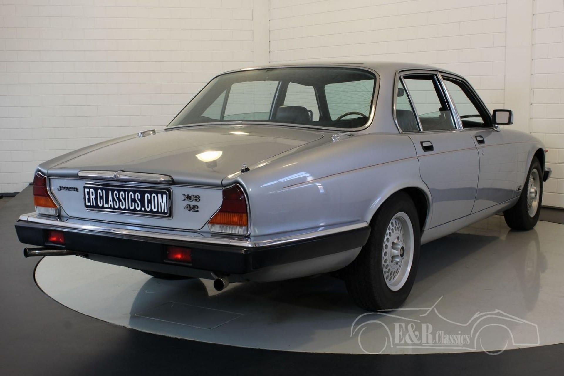 1982 jaguar xj