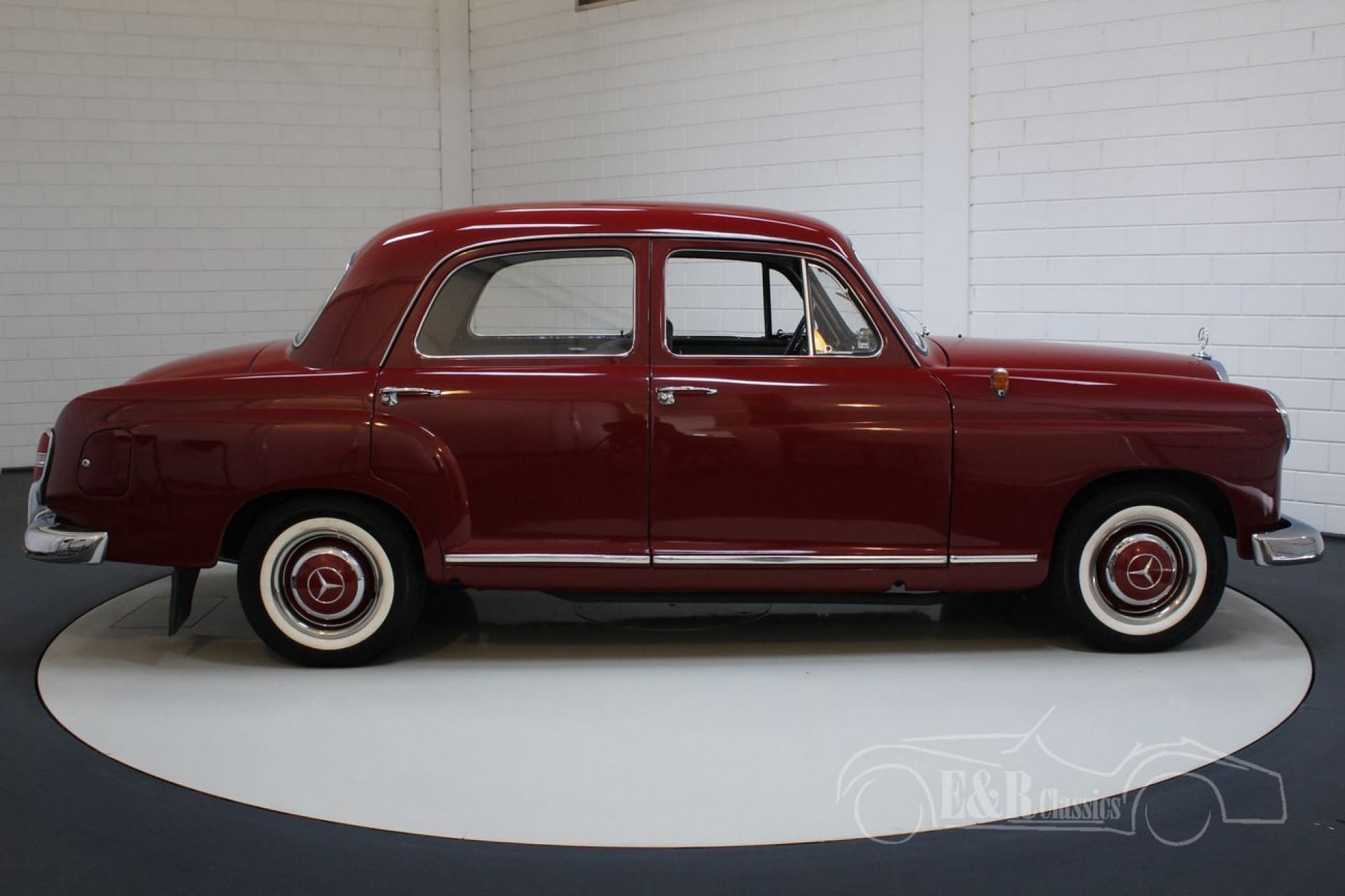 メルセデス ベンツ180ポントン良い状態1961 Erclassicsでの販売 メルセデス ベンツ180ポントン良い状態1961 Erclassicsでの販売