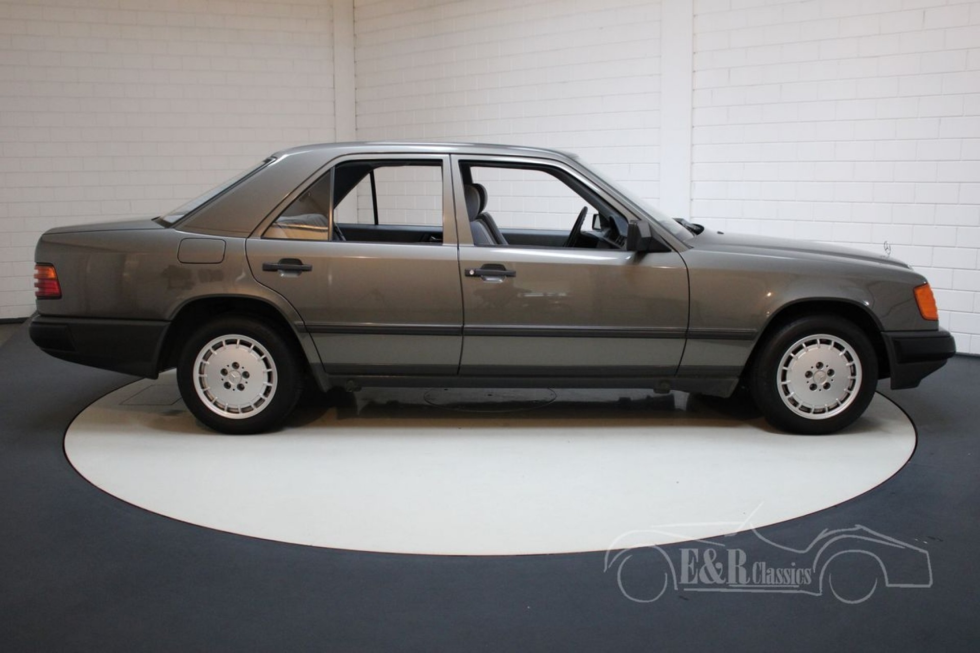 Мерседес 200е 1991