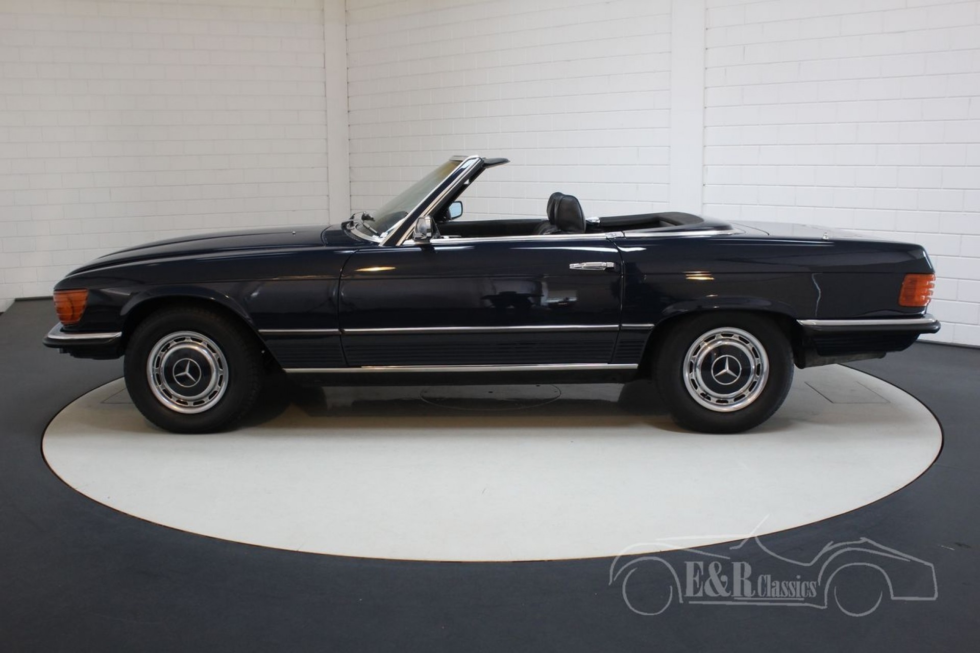 Mercedes-Benz 350SL Convertible 1971 for sale at ERclassics