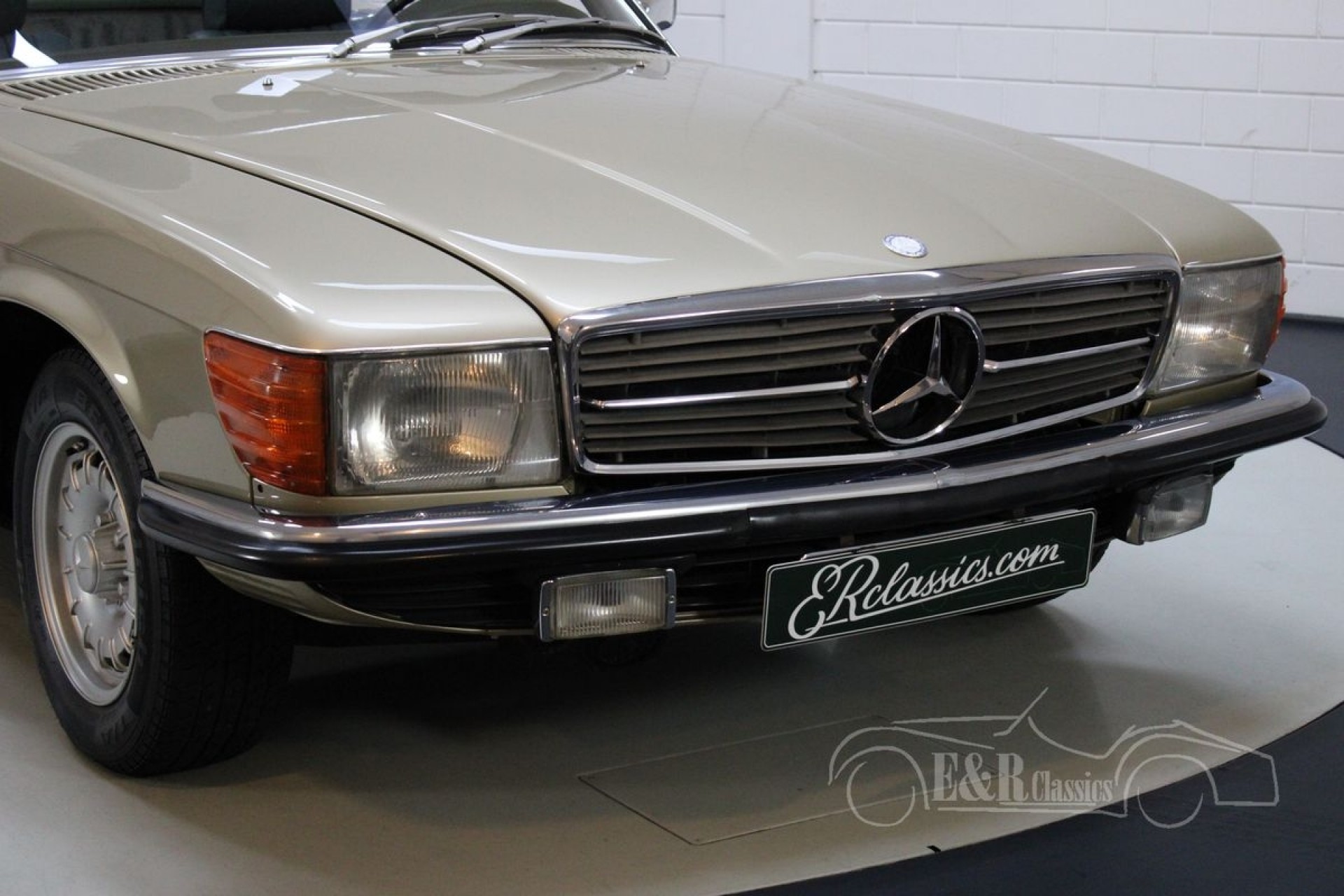 Erclassicsã§è²©å£²ããã¦ããã¡ã«ã»ãã¹ãã³ã350slã³ã³ãã¼ããã«v8ã¨ã³ã¸ã³1972