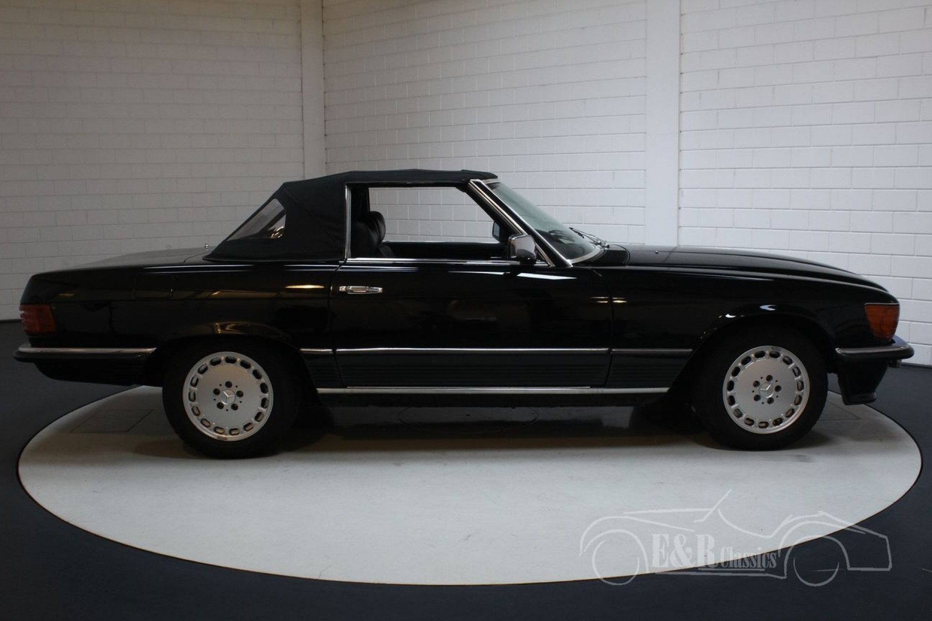 Mercedes-Benz 350SL Cabriolet 1978 Triple black for sale at ERclassics