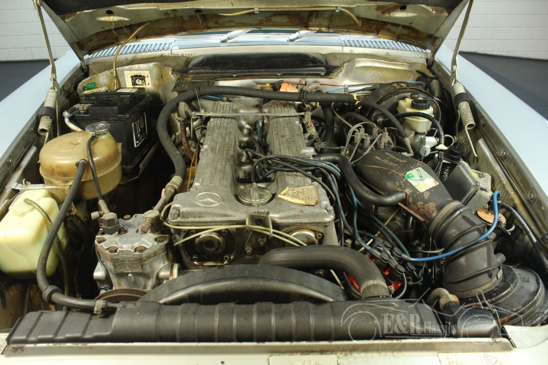 Mercedes-Benz 280SLC Coupe 1977 for sale at ERclassics