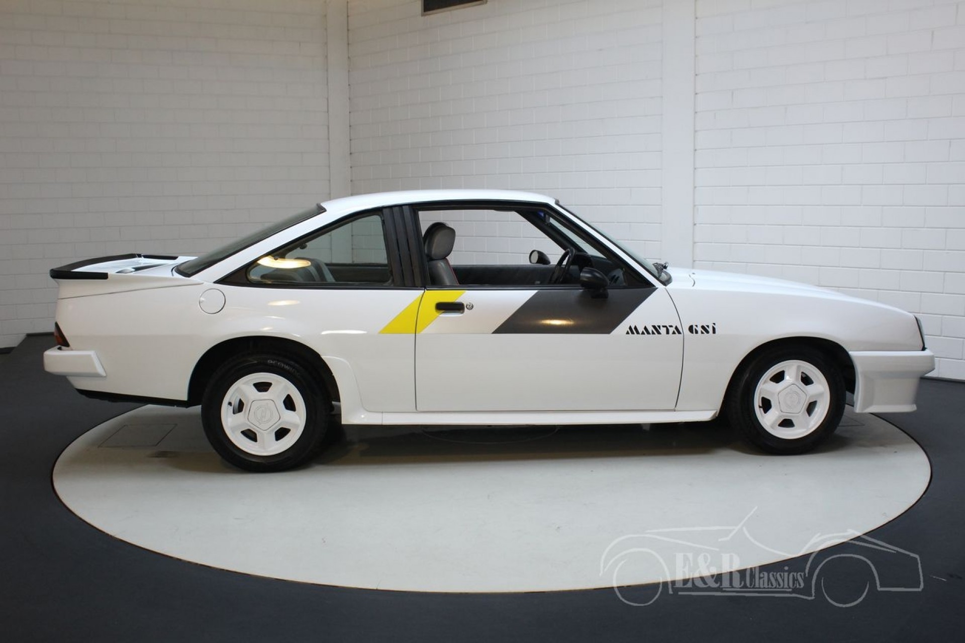 opel-manta-1988-o0766-050.jpg