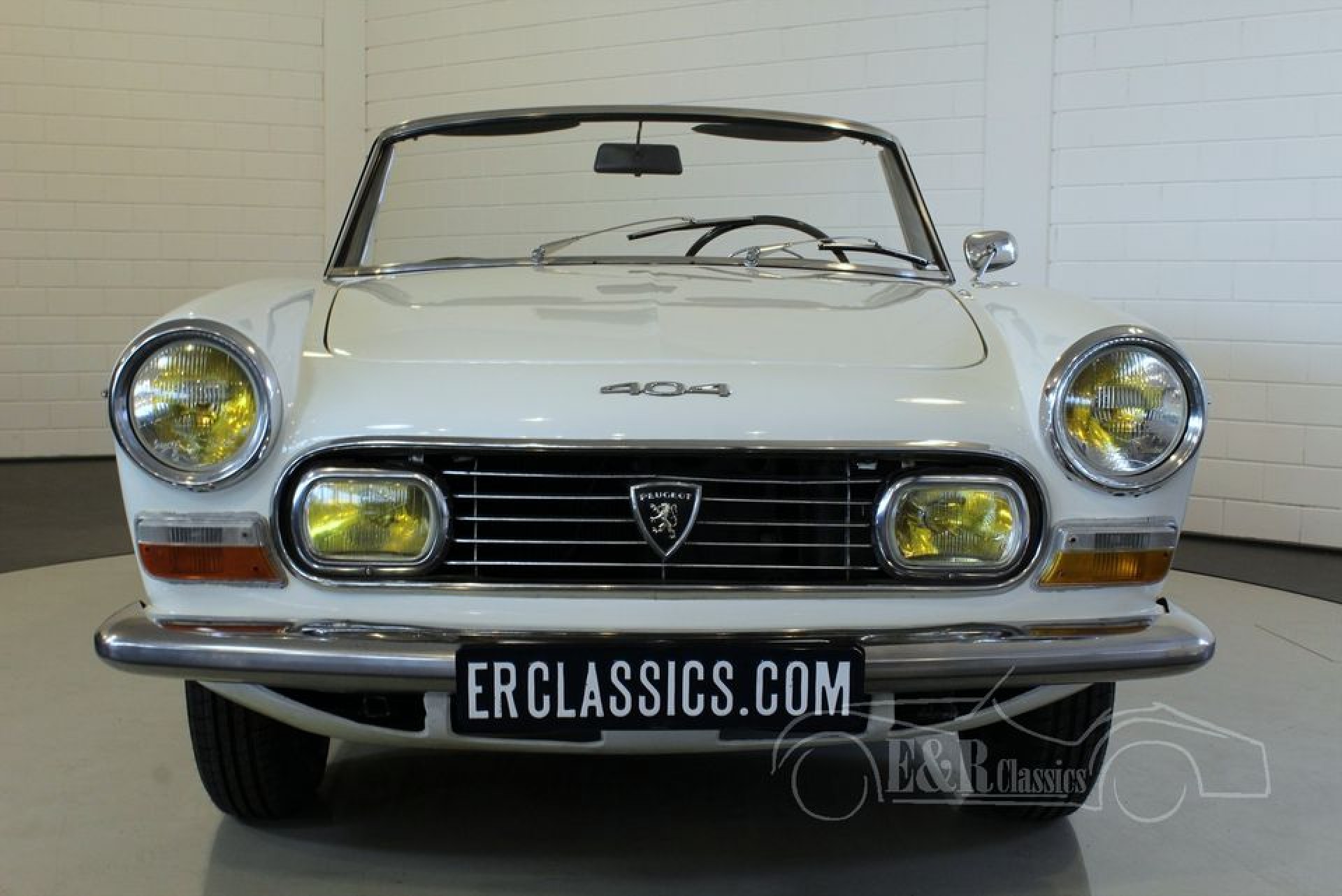 Peugeot 404 Cabriolet 1967 for sale at ERclassics