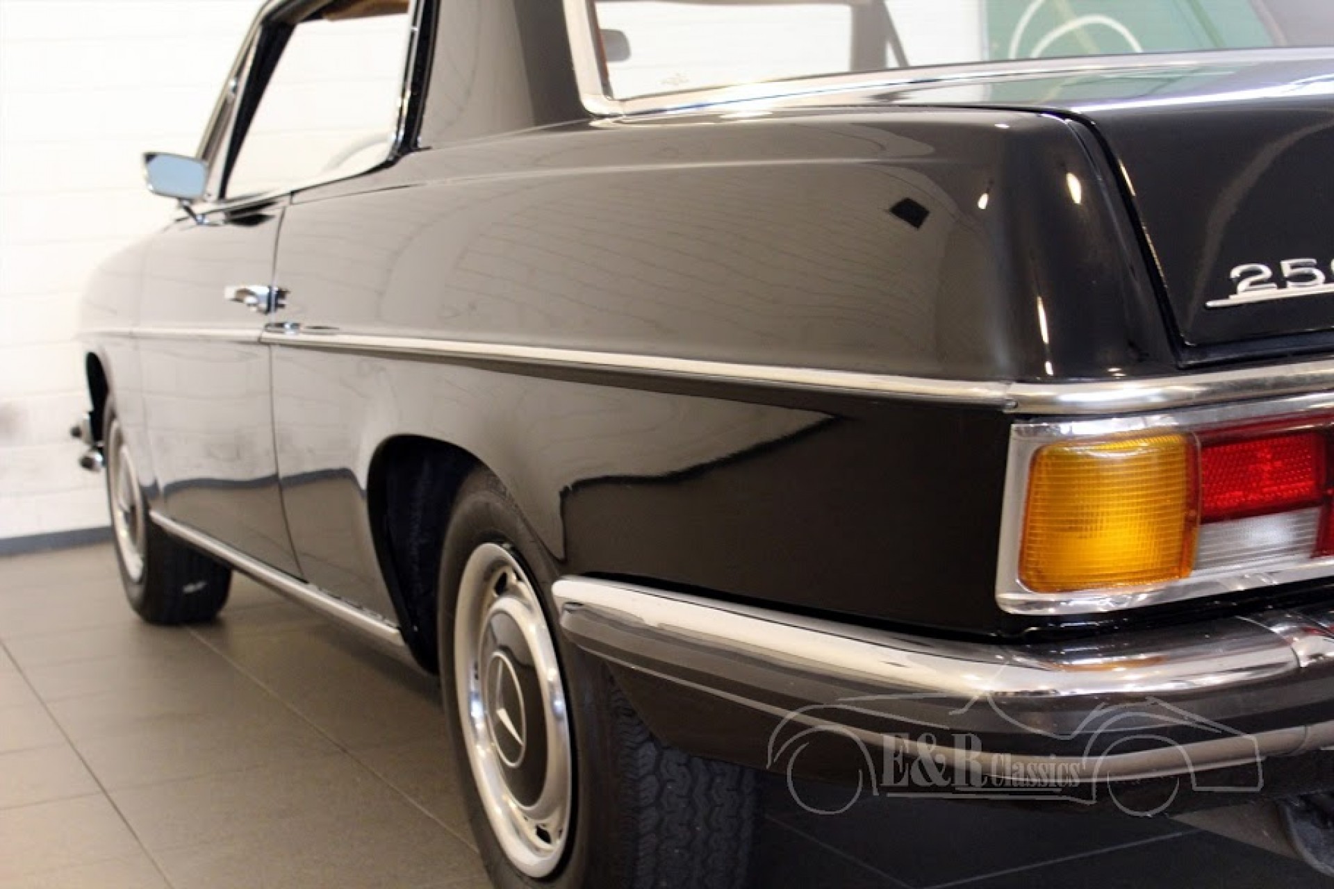 Mercedes Classic Cars | Mercedes oldtimers for sale at E & R Classic Cars!