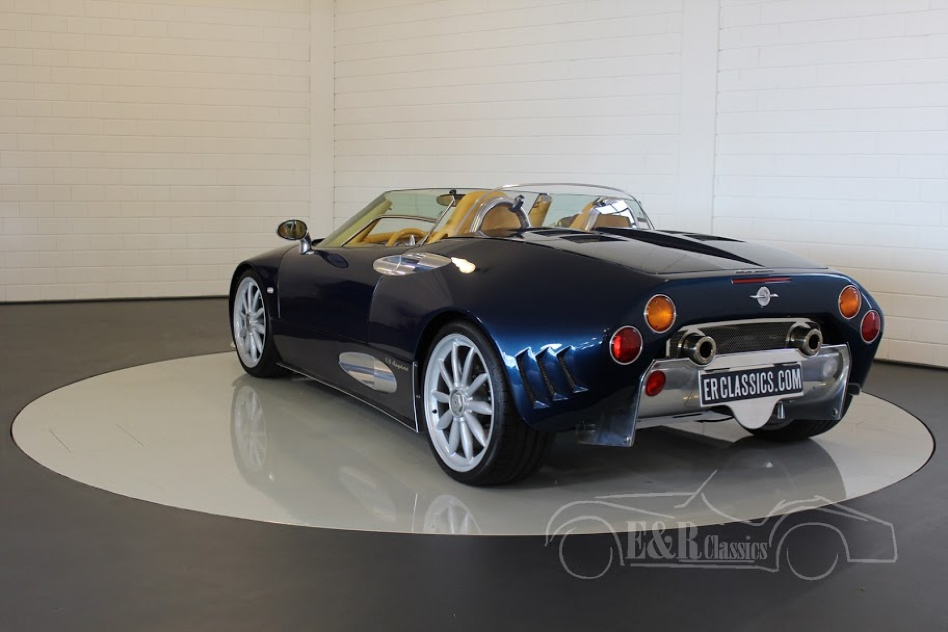 Голландский автомобиль spyker