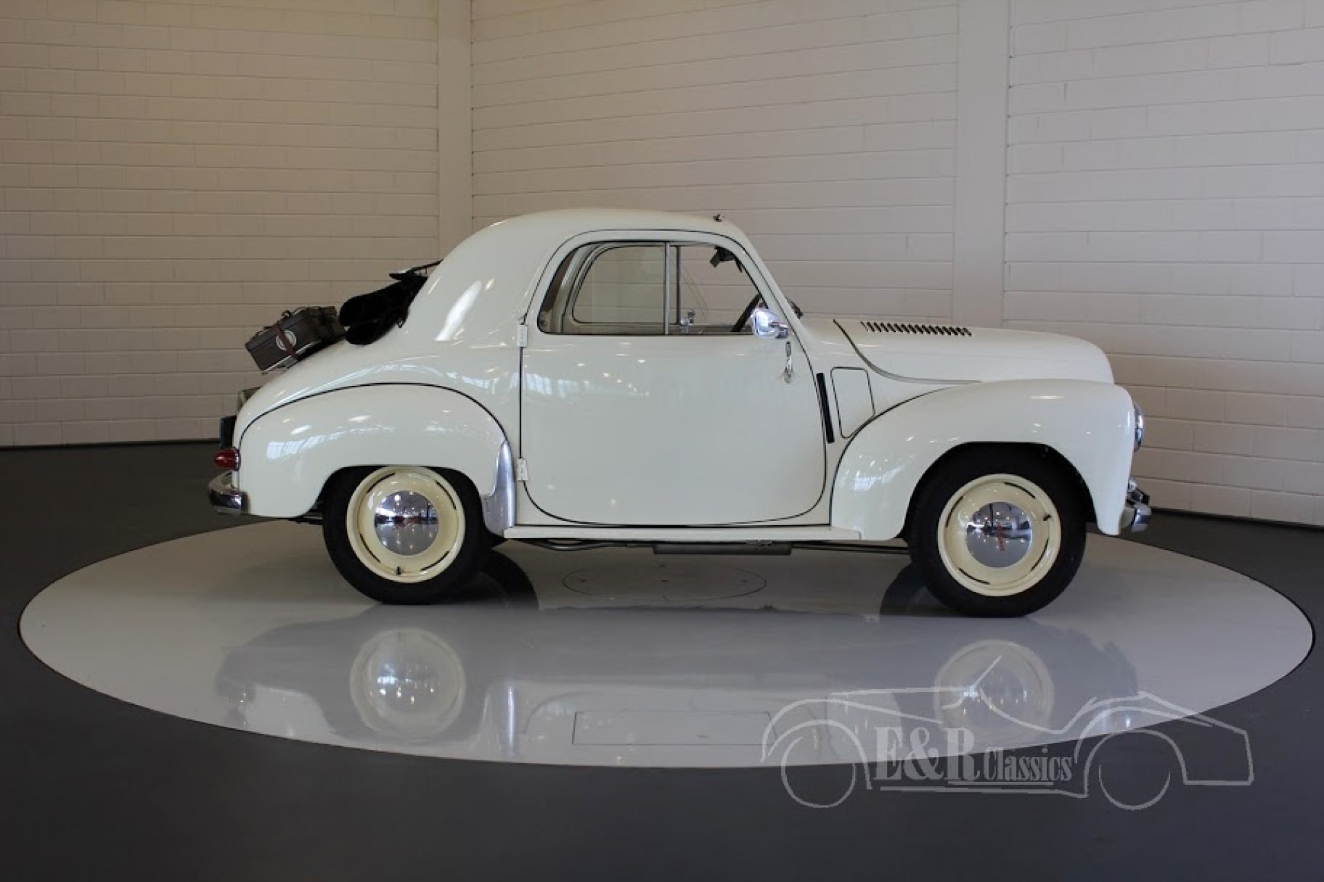Simca Classic Cars | Simca oldtimers for sale at E & R Classic Cars!