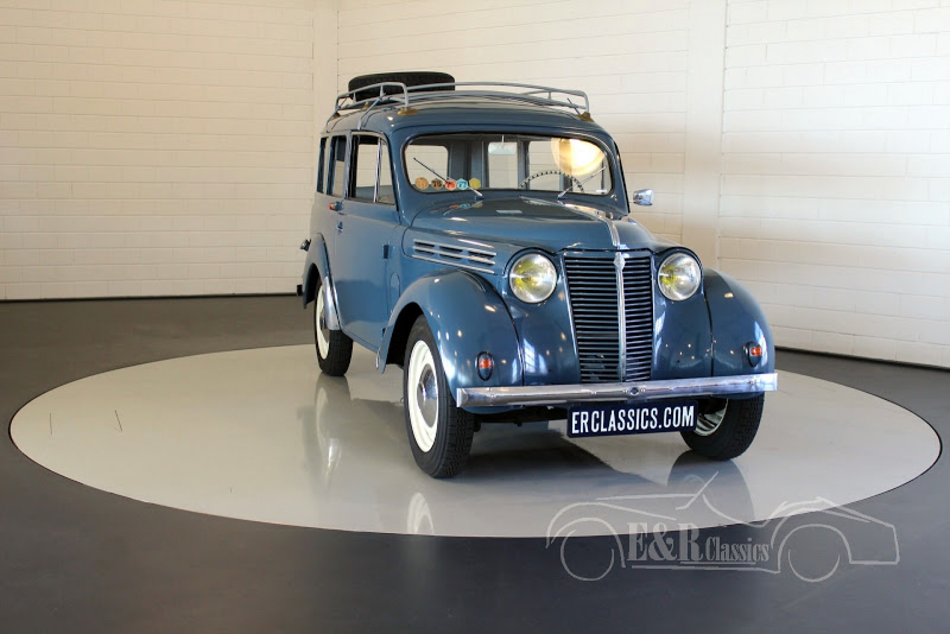 Renault Classic Cars | Renault oldtimers for sale at E & R Classic Cars!