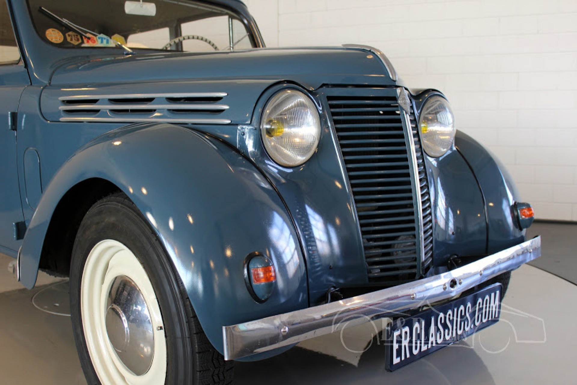 Renault Classic Cars | Renault oldtimers for sale at E & R Classic Cars!