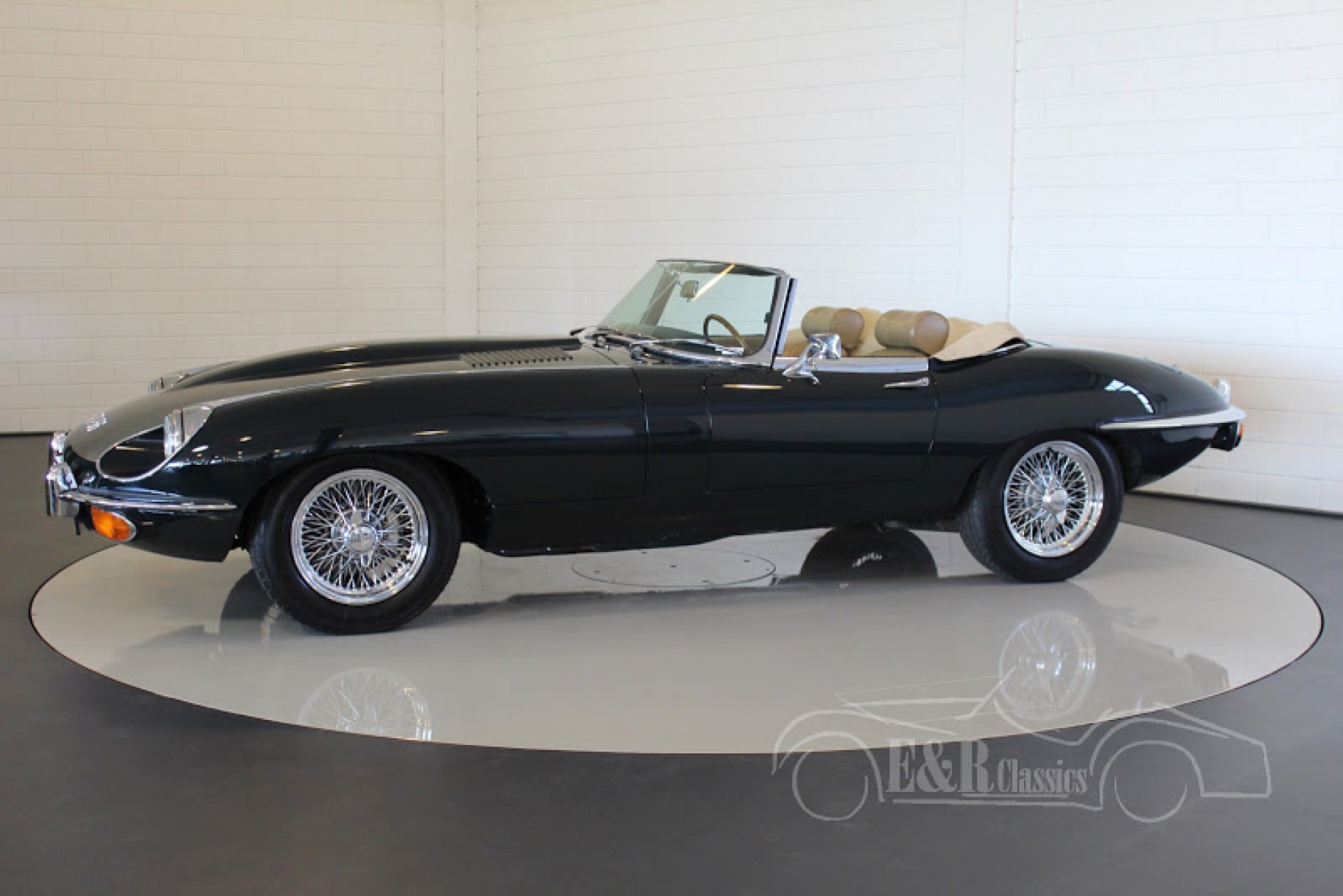 Road Signatur - 1:18 - Jaguar E-Type 1971 - Modèle moulé
