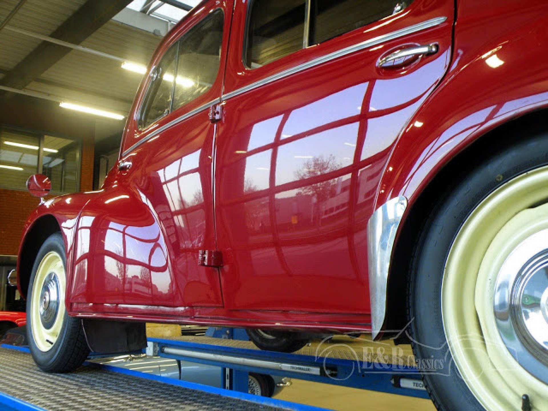 Renault Classic Cars | Renault oldtimers for sale at E & R Classic Cars!