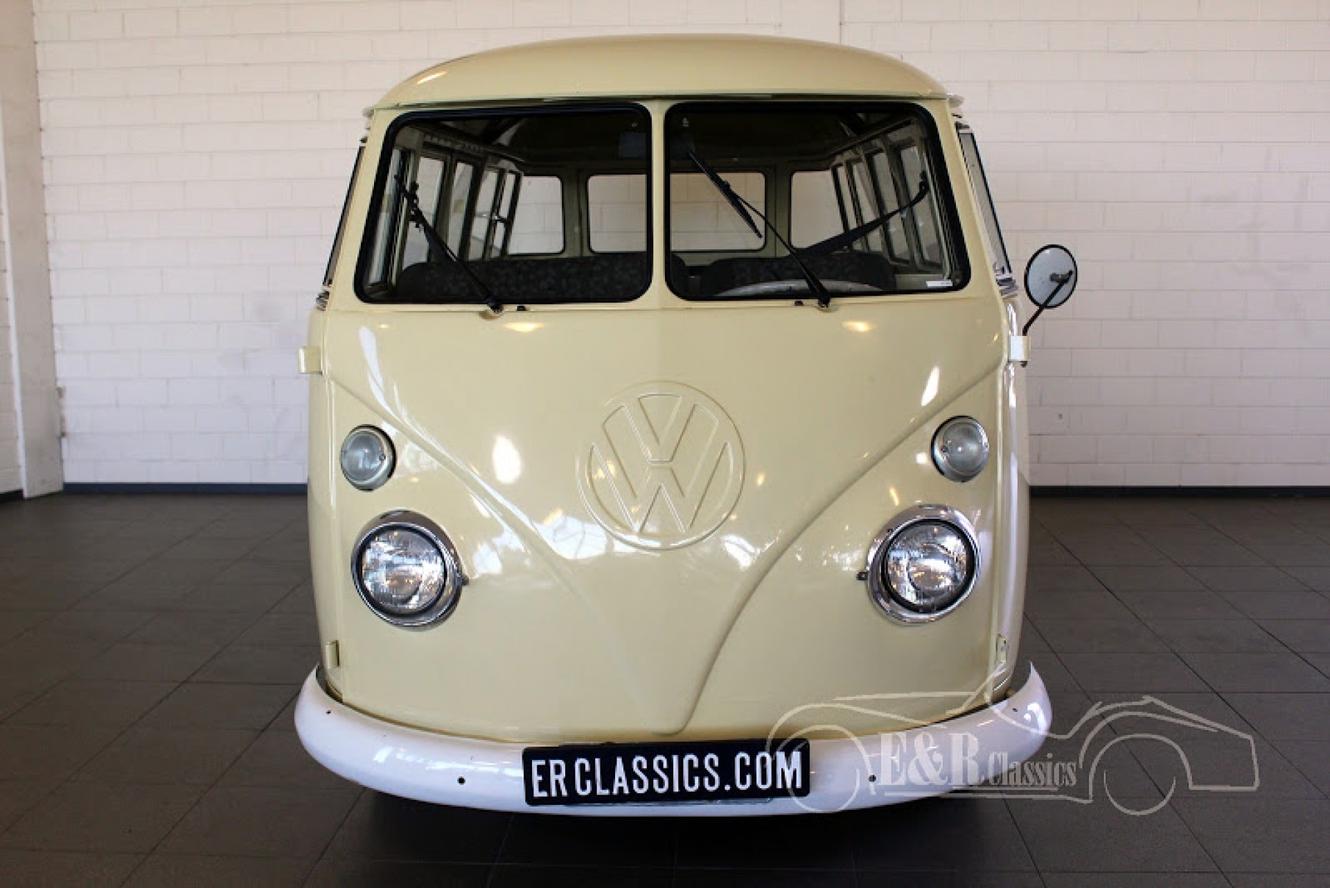 Volkswagen Classic Cars | Volkswagen oldtimers for sale at E & R ...