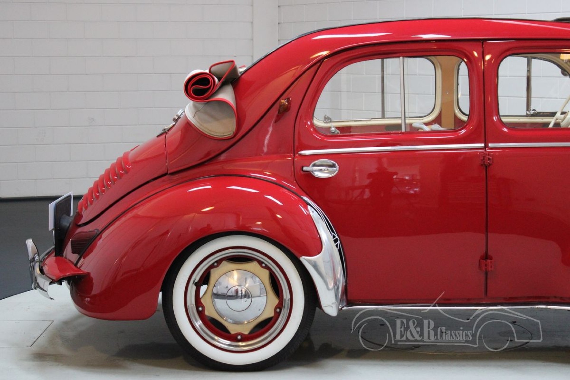 Les Petites Renault - Renault 4cv coupÃ© Legros 1950