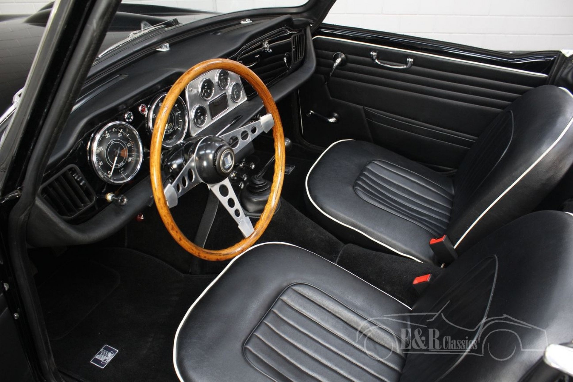 Erclassicsでの販売用triumph Tr4オーバードライブ1963 Erclassicsでの販売用triumph Tr4オーバードライブ1963