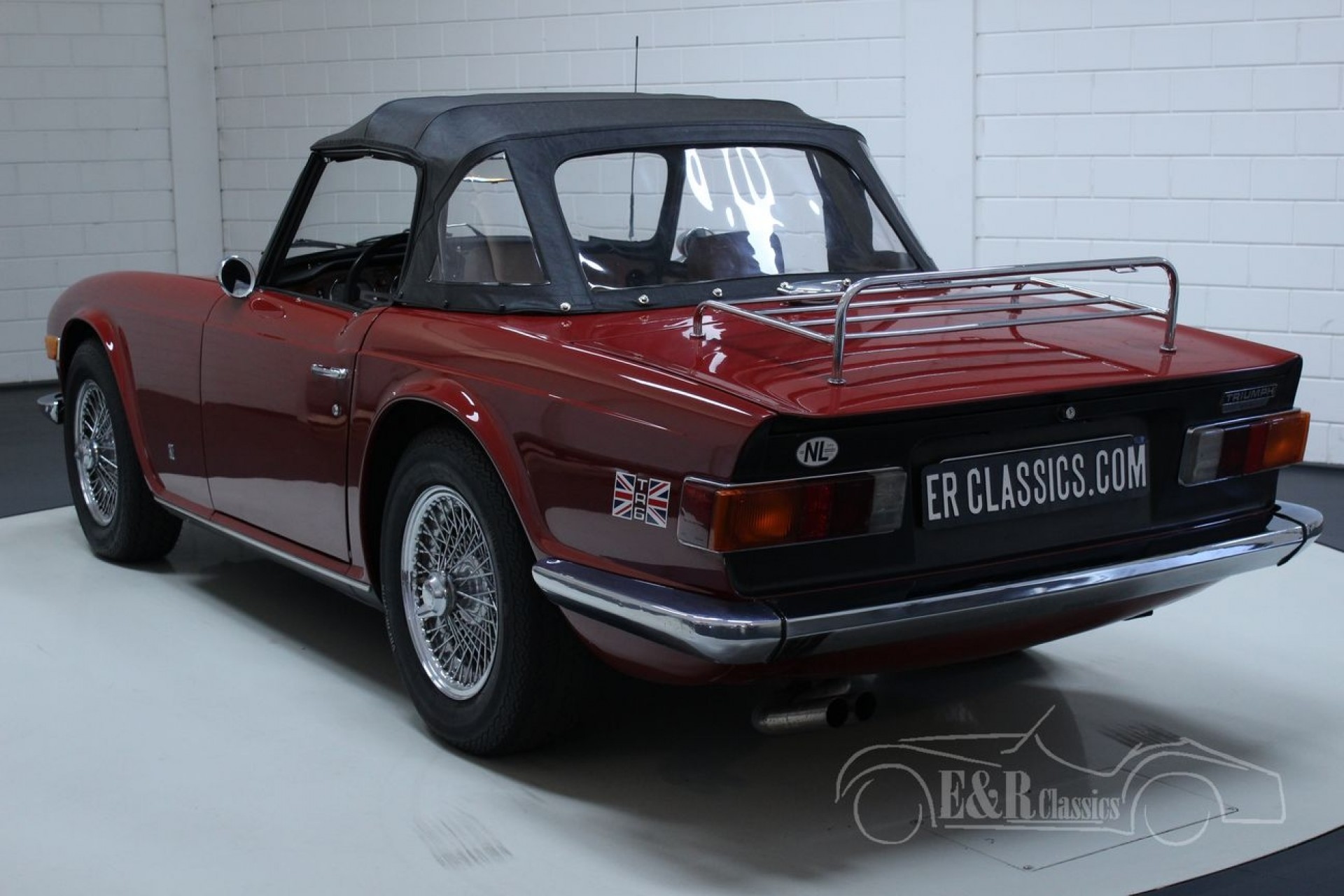 Triumph TR6 1973 chrome wire wheels for sale at ERclassics
