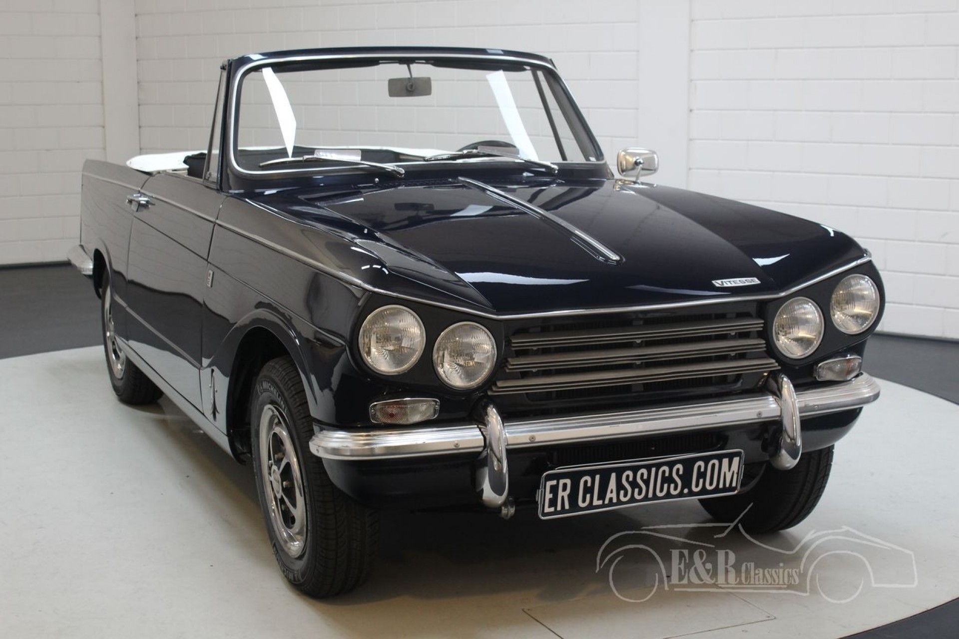LIMITED EDITION. TRIUMPH  VITESSE CLASSIC CAR MUG 