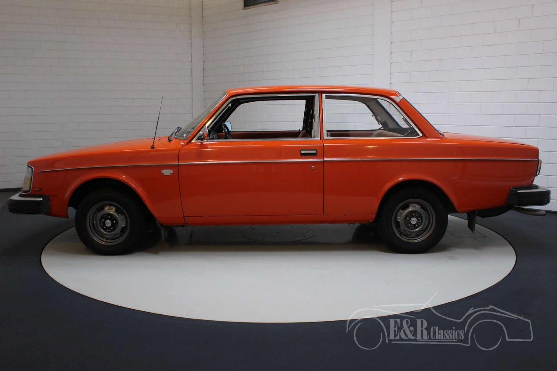 Volvo 242dl 1975 sedan