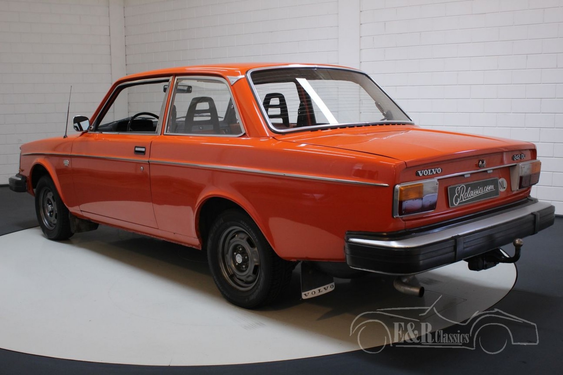 Volvo 242dl 1975 sedan